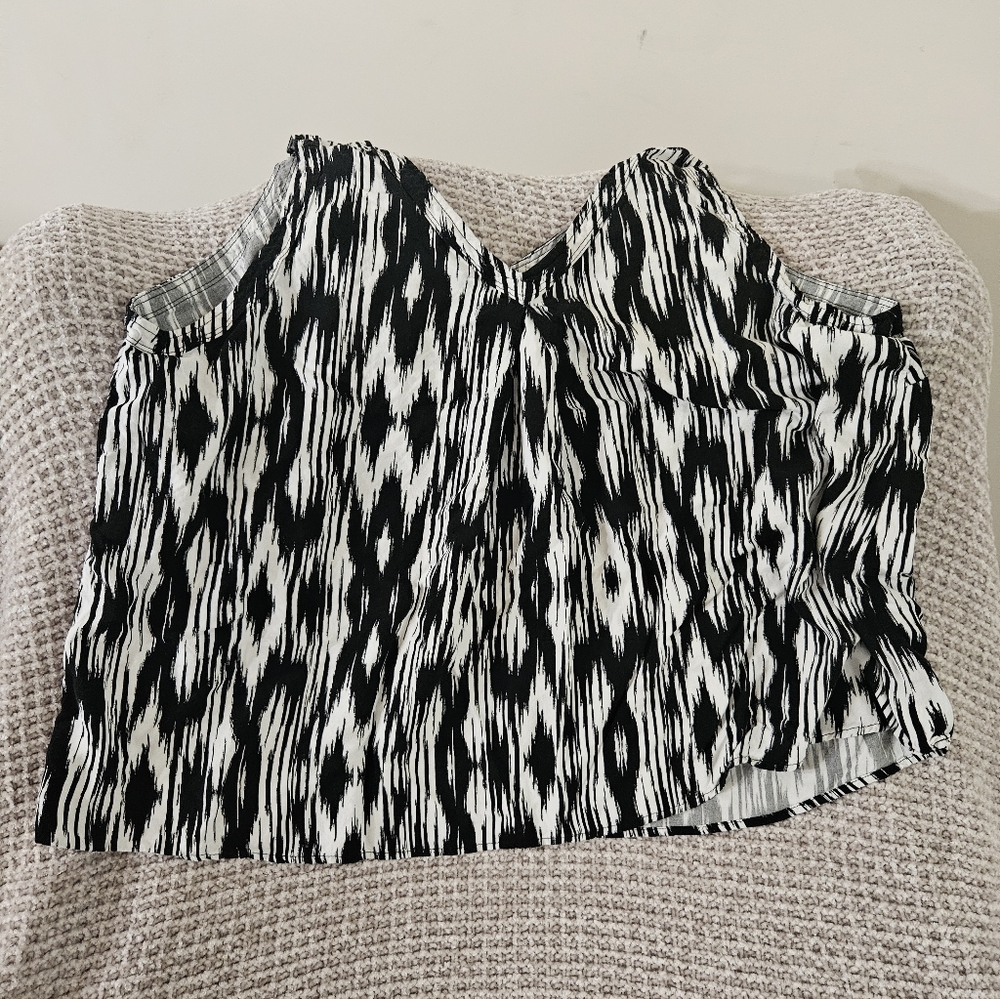 Torrid Black and White Patterned Tank Top